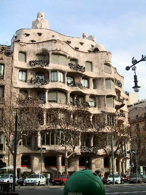 casa mila gaudi. Antoni Gaudi\\#39;s Casa Mila